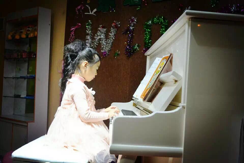 日照樂譜生半小時 輕松啟蒙，讓孩子愛上彈鋼琴